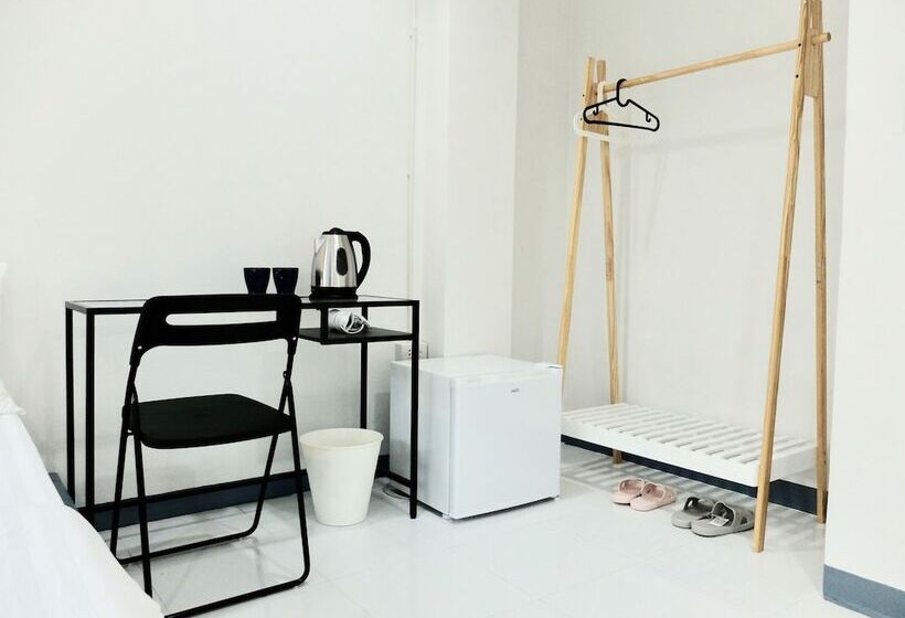 Diamond & Rust Hostel