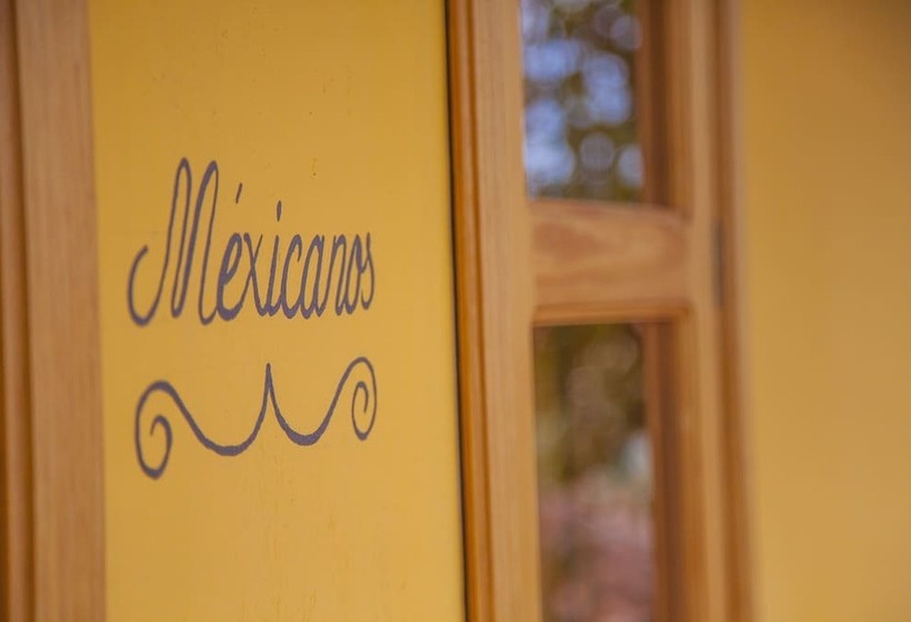 בית מלון כפרי Adobe & Teja