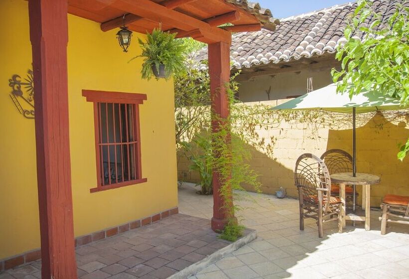 בית מלון כפרי Adobe & Teja