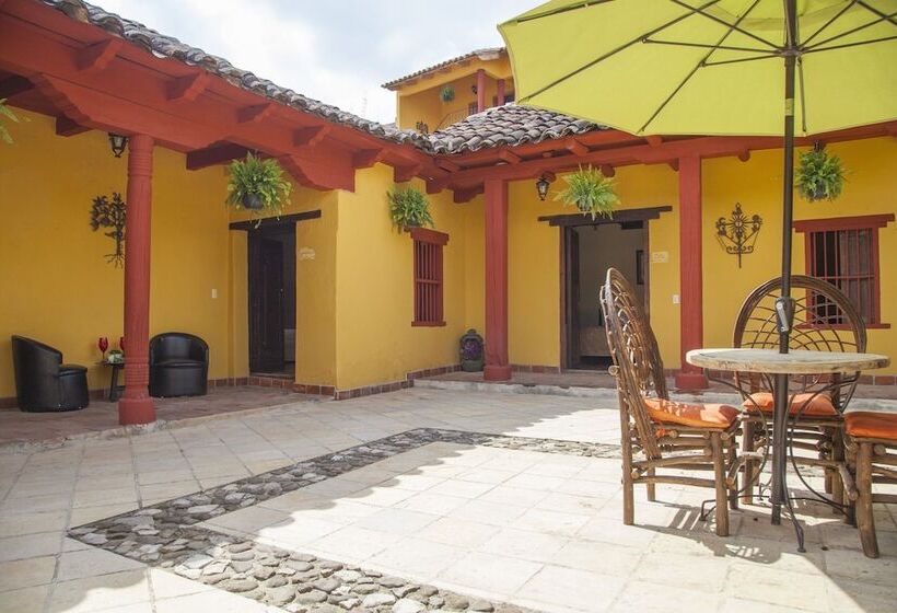 בית מלון כפרי Adobe & Teja