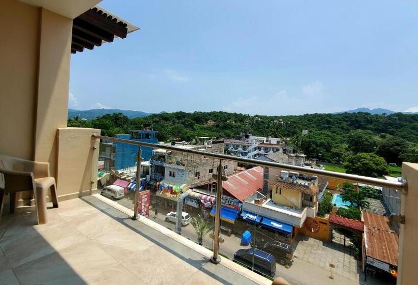 Отель Aurora Resort