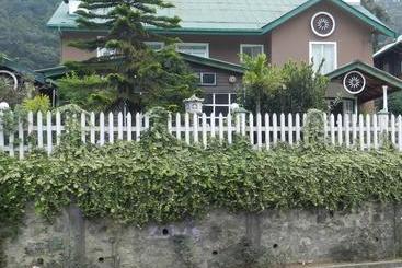 هتل Eeescart Resort Nuwaraeliya