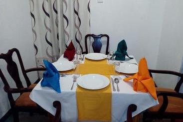 هتل Eeescart Resort Nuwaraeliya