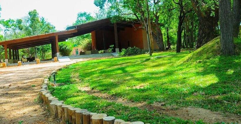 Отель Eighth Wonder Resort