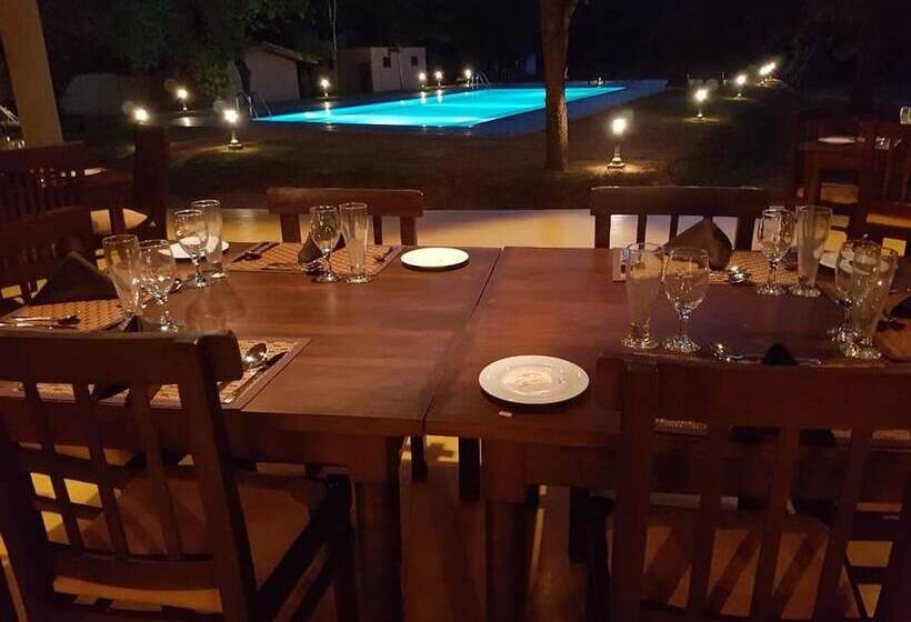 Отель Eighth Wonder Resort