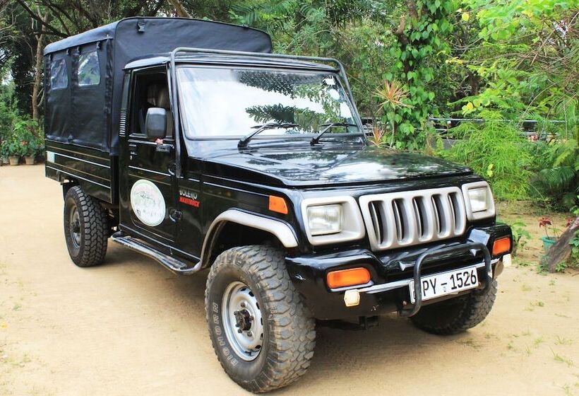 Отель Green Hut Nature Resort