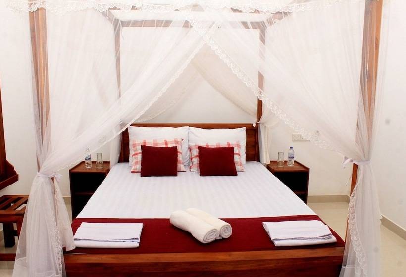 Отель Green Hut Nature Resort