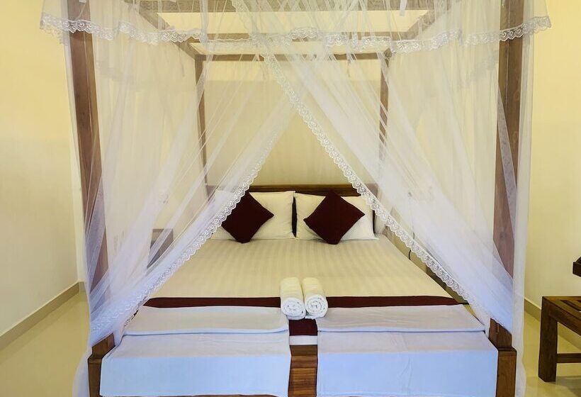 Отель Green Hut Nature Resort