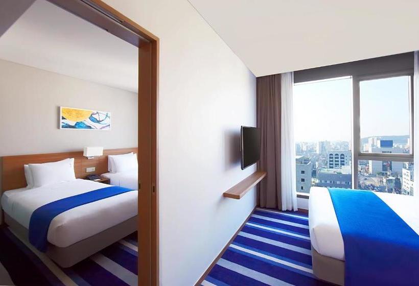 בית מלון כפרי Holiday Inn Express Suwon Ingye