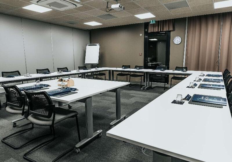 Отель Ibis Rouen Centre Rive Gauche Mermoz