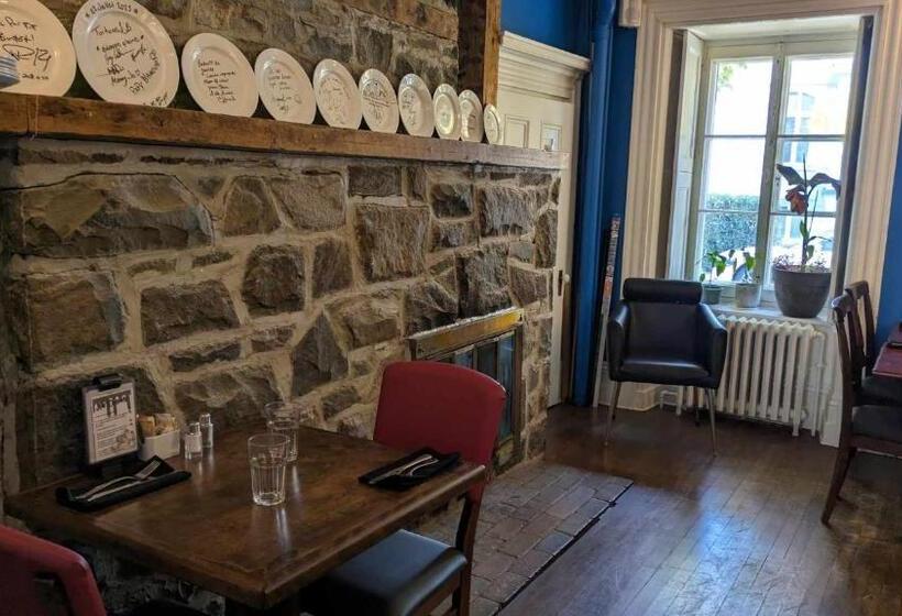 酒店 La Maison Rousseau