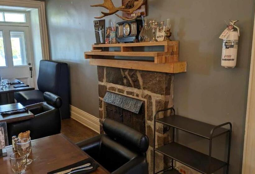 酒店 La Maison Rousseau