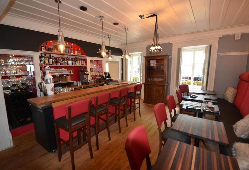 酒店 La Maison Rousseau