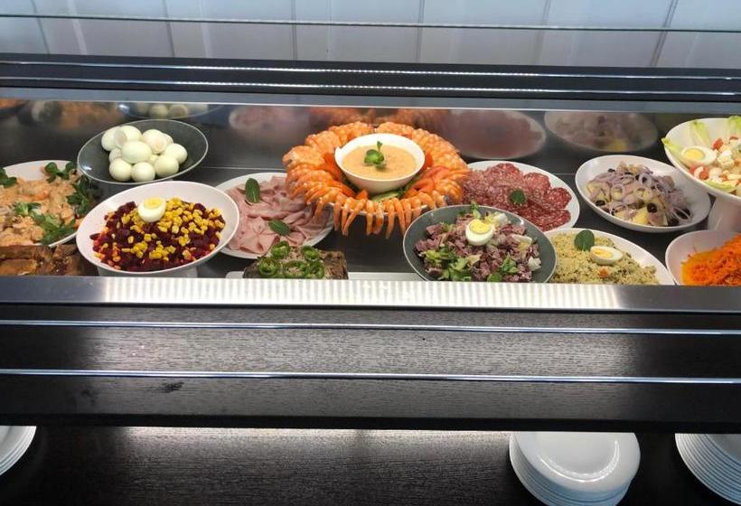 Отель Les Ambassadeurs