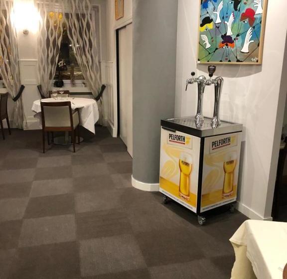 Отель Les Ambassadeurs