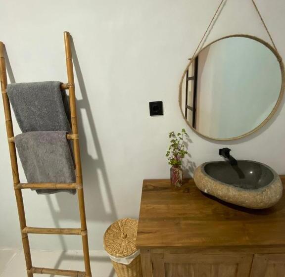 Отель Mangga Wangga Living