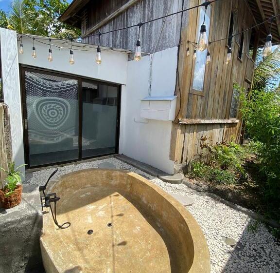 Отель Mangga Wangga Living