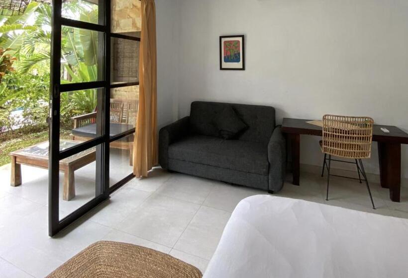 Отель Mangga Wangga Living