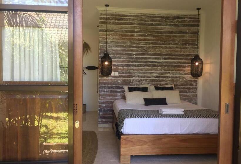 Отель Mangga Wangga Living