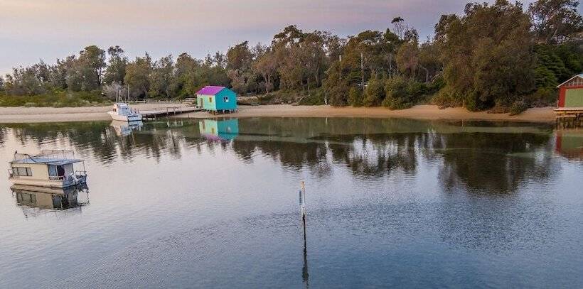 בית מלון כפרי Merimbula Lakeview