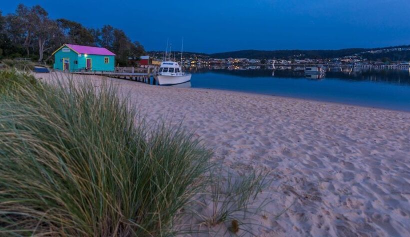 בית מלון כפרי Merimbula Lakeview