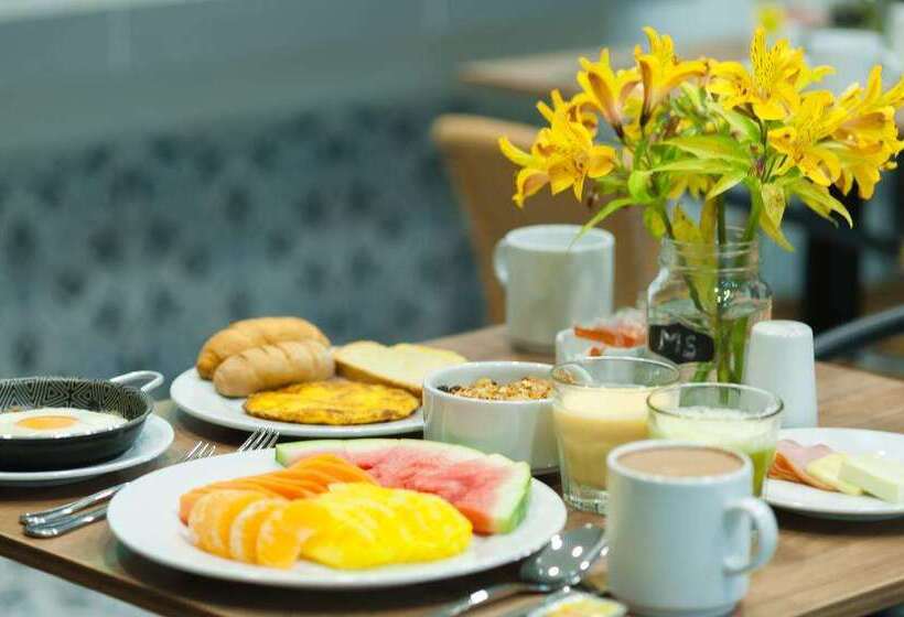 Hotel Ms Pacifico Chipichape