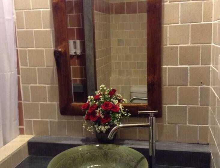 Отель Oh Amphawa Boutique Resort