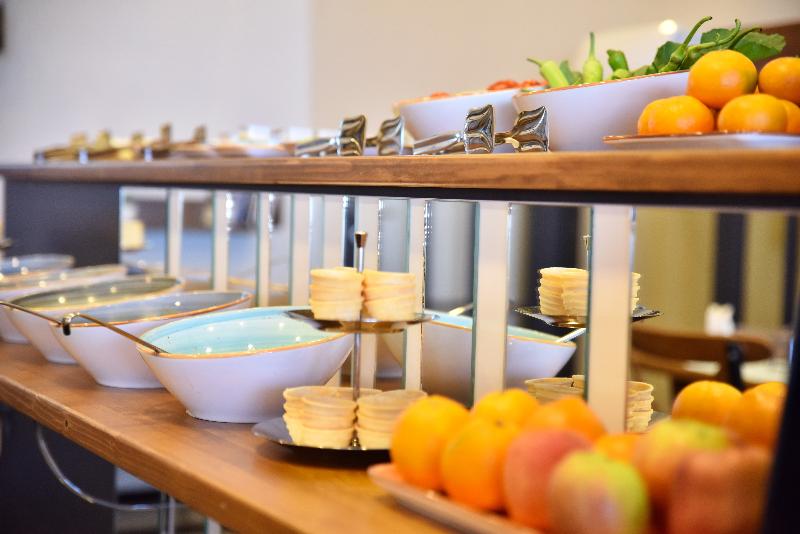 Roof 264 Hotel & Suites