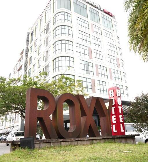 Roxy Hotel & Apartments