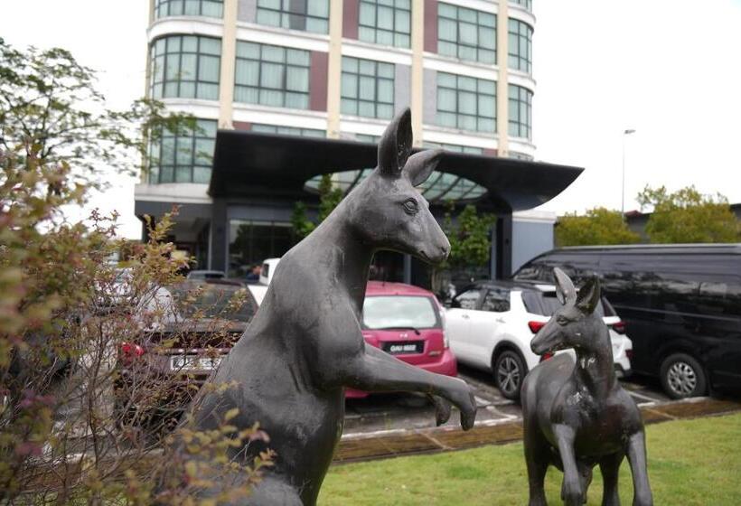 Roxy Hotel & Apartments