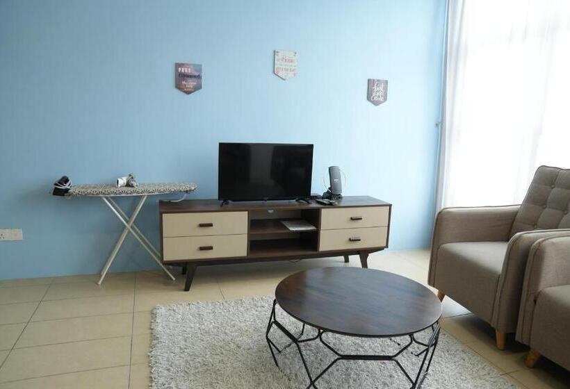 Roxy Hotel & Apartments