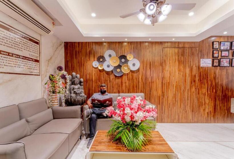 호텔 Sadbhav Villa