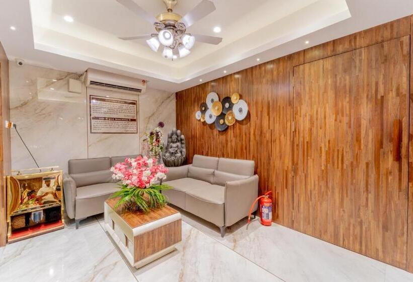 호텔 Sadbhav Villa