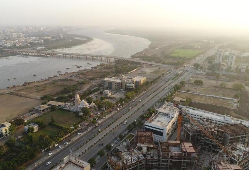 호텔 Sadbhav Villa