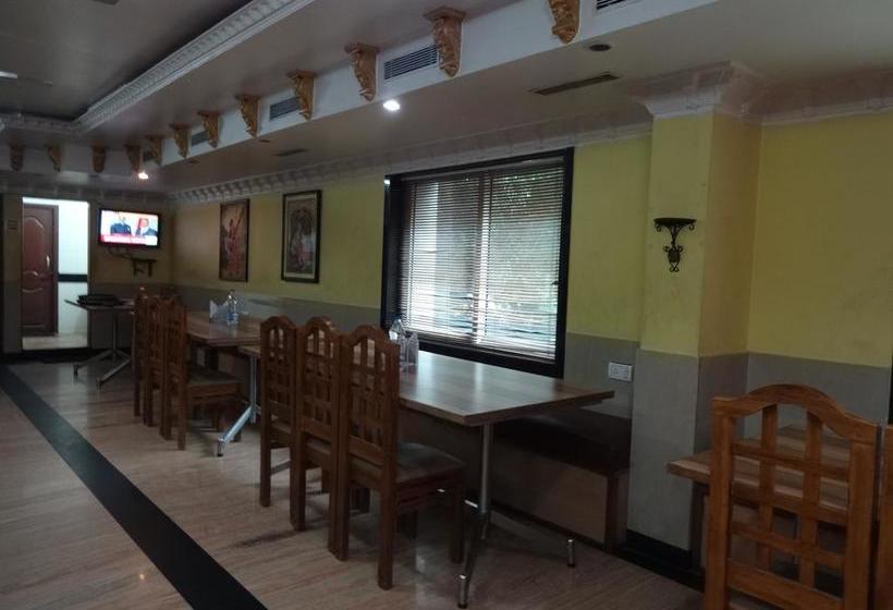 هتل Sri Annapoorna Tower