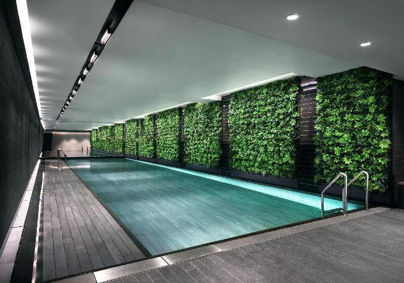 هتل The Murray, Hong Kong, A Niccolo