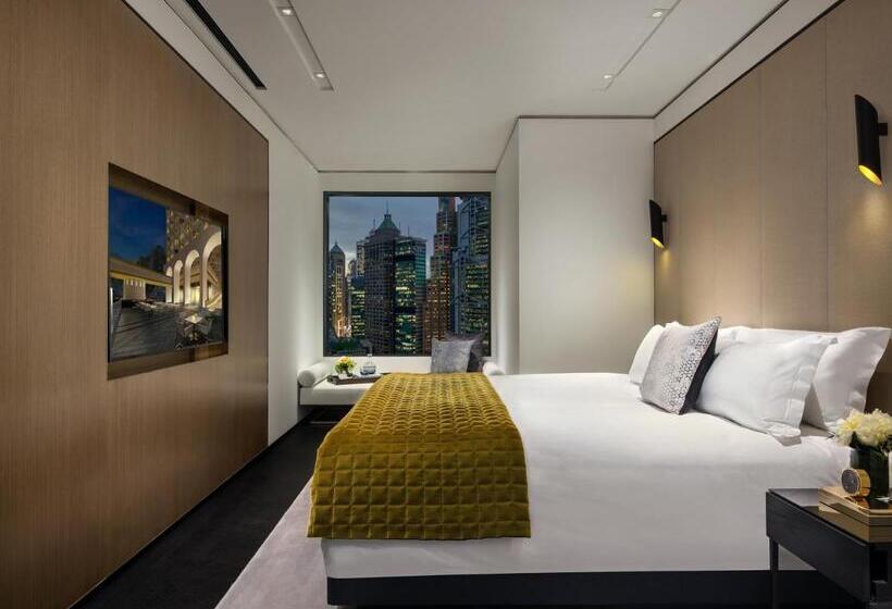 هتل The Murray, Hong Kong, A Niccolo