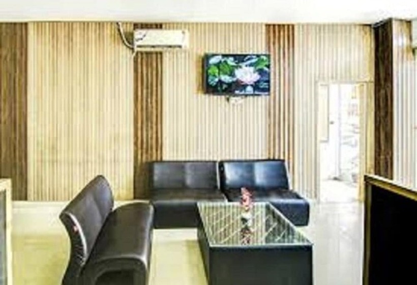 בית מלון כפרי The Park Residency