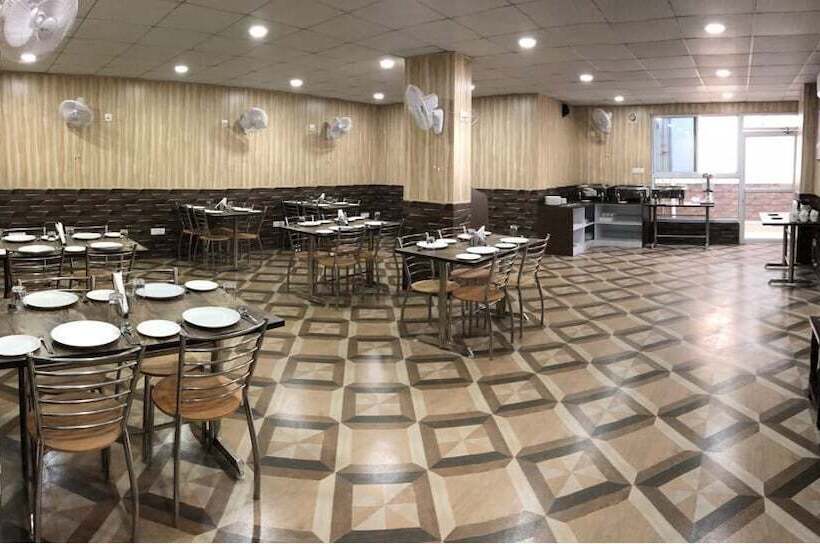 בית מלון כפרי The Park Residency