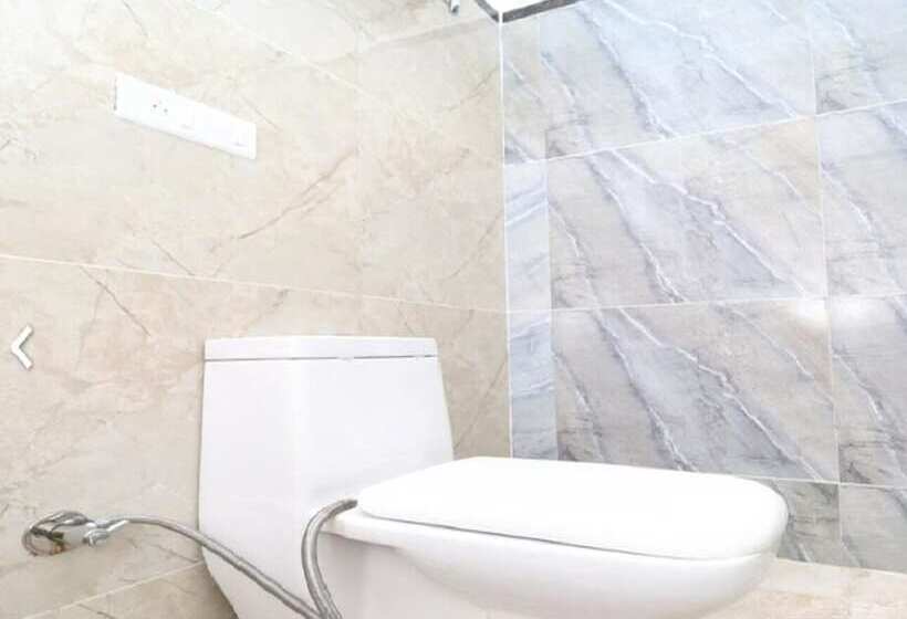 בית מלון כפרי The Park Residency