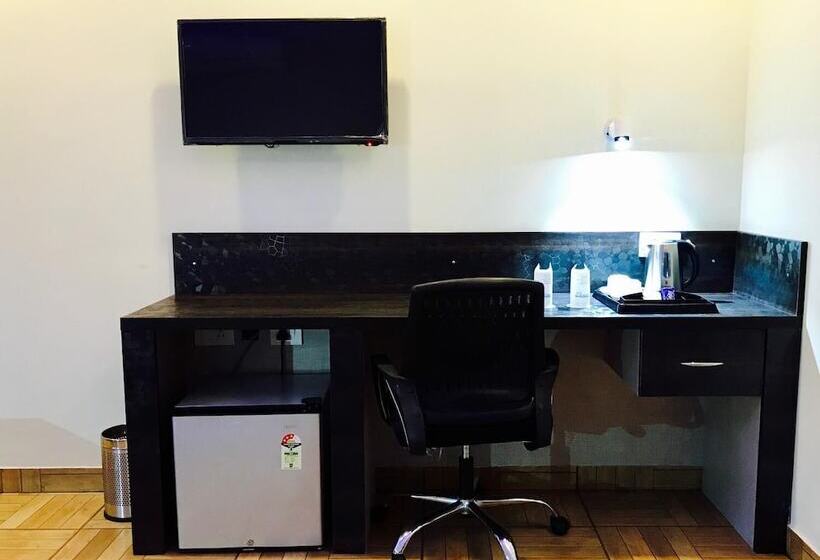 בית מלון כפרי The Park Residency