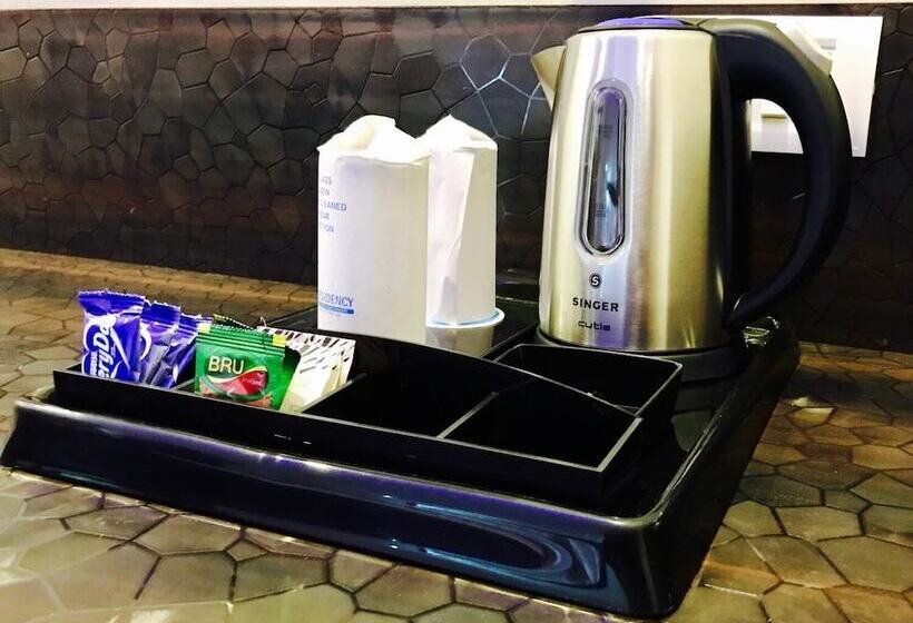 בית מלון כפרי The Park Residency