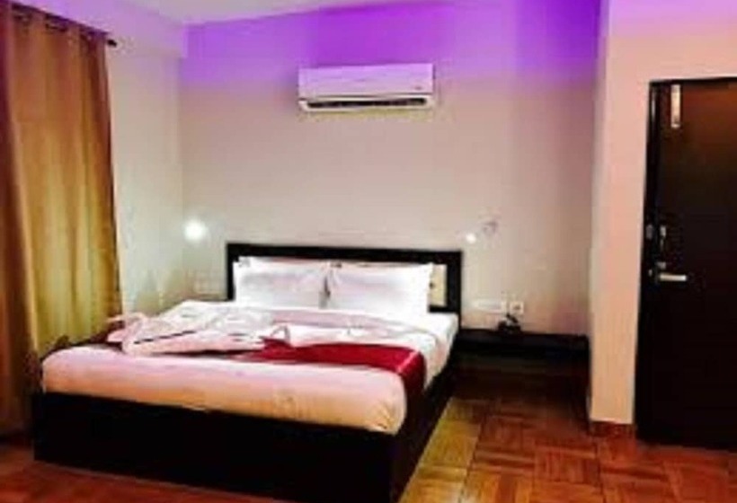 בית מלון כפרי The Park Residency