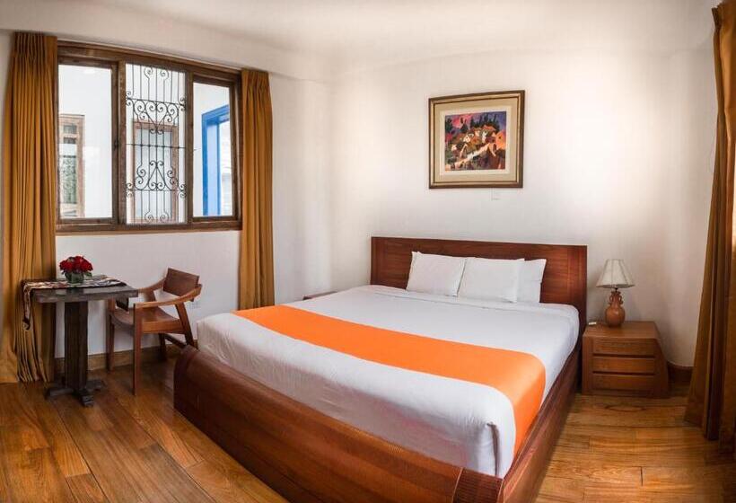 ホテル Waman Qorikancha