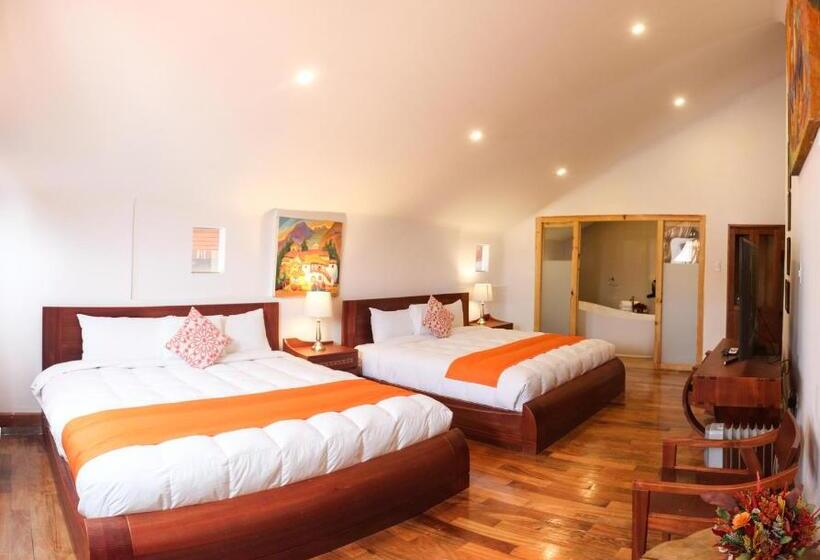 ホテル Waman Qorikancha