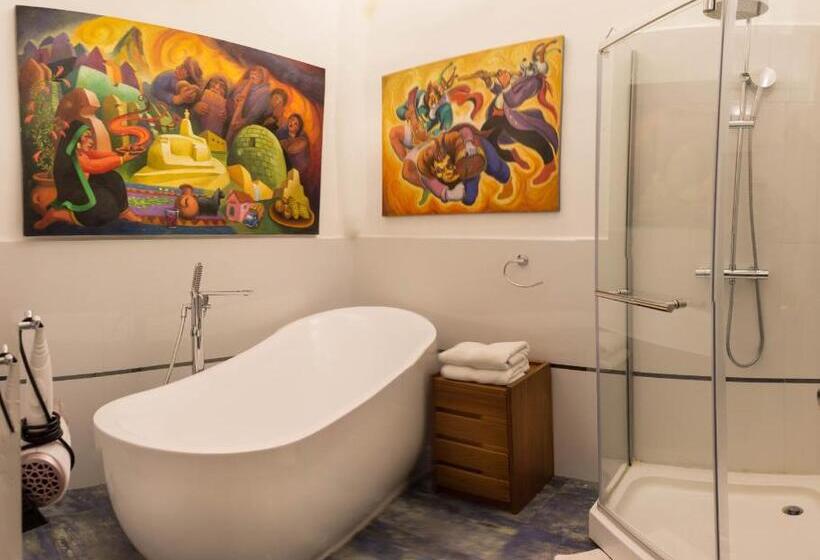 ホテル Waman Qorikancha