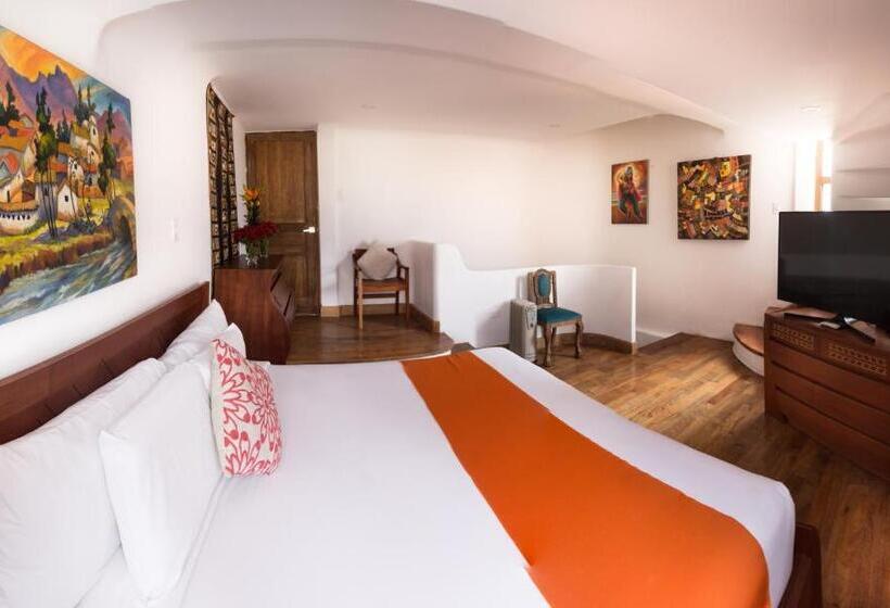 ホテル Waman Qorikancha