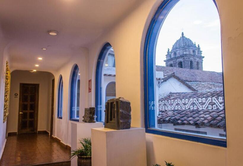 ホテル Waman Qorikancha