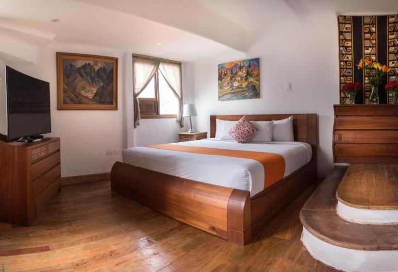 ホテル Waman Qorikancha