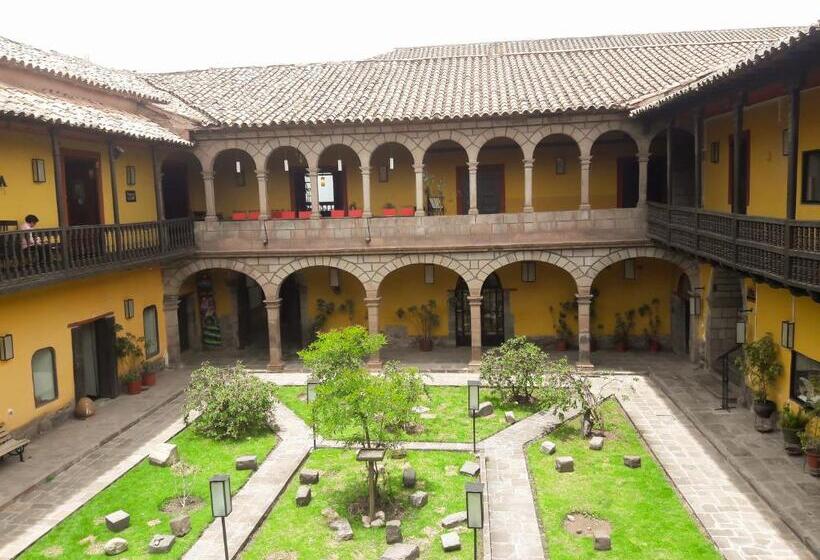 ホテル Waman Qorikancha